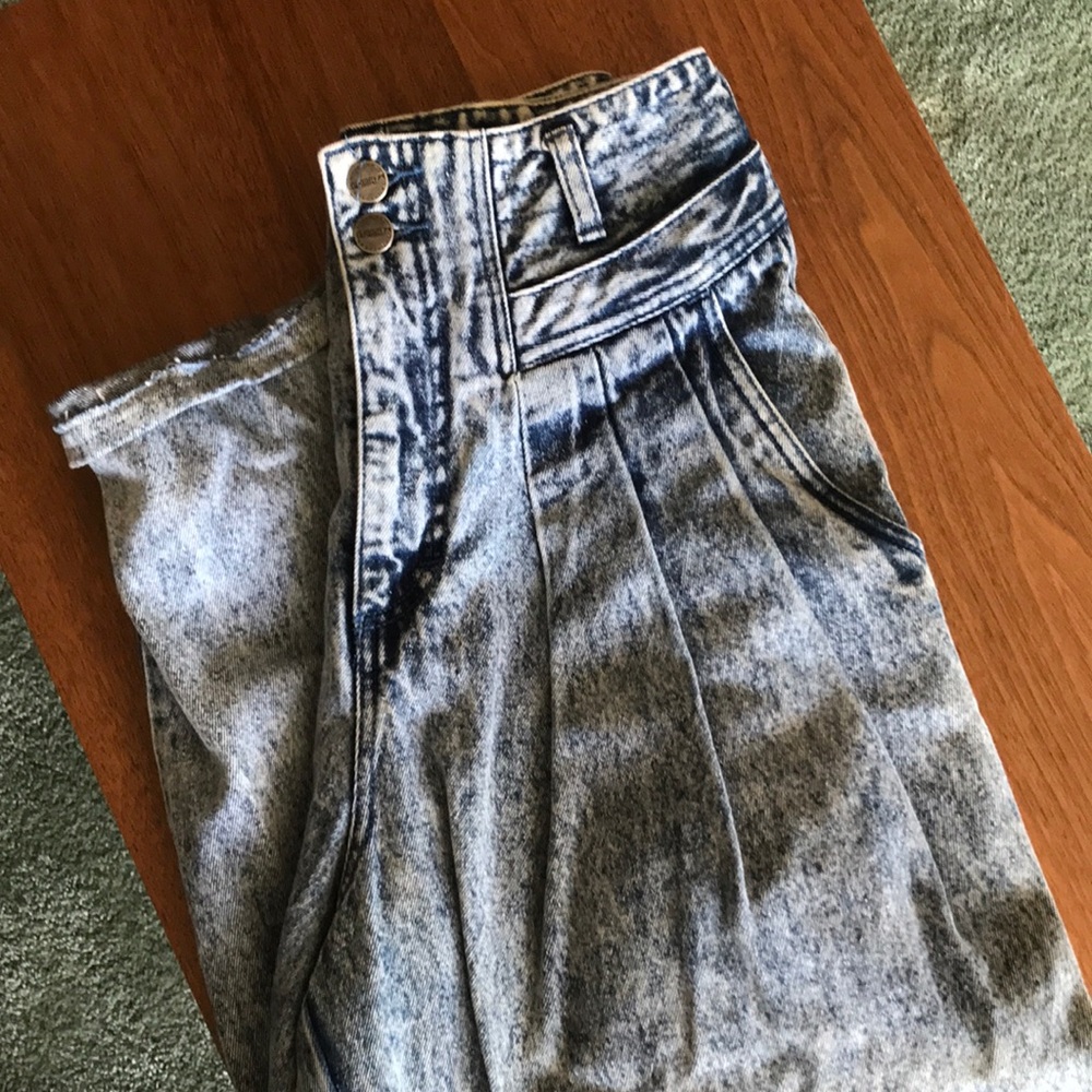 Super High Waisted Vintage Jeans